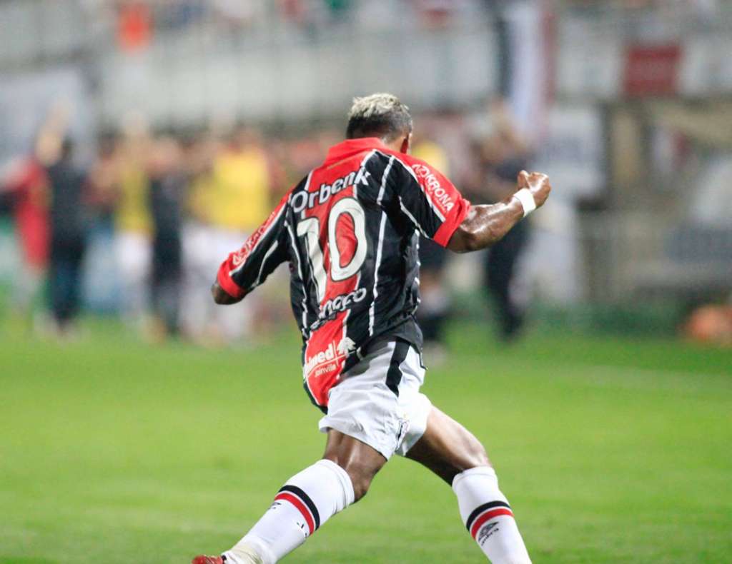 No auge dos seus 40 anos, Marcelinho Paraíba é o grande destaque do Joinville No auge dos seus 40 anos, Marcelinho Paraíba é o grande destaque do Joinville