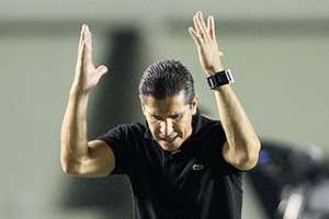 Jorginho Campos, ex-Seleção e Ponte, deve ser confirmado como novo técnico do Figueirense