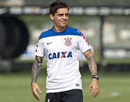 Antes de seu 100º jogo, Fagner vê Corinthians como o 'mais visado' do Brasileirão