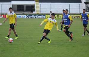 Série B: Para tentar a primeira vitória, Toninho muda o ABC em cinco posições