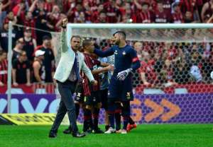Atlético-PR x Santos - Boa fase do Peixe vai acabar no caldeirão?
