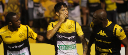 Criciúma venceu o Paysandu com gol nos acréscimos na última rodada