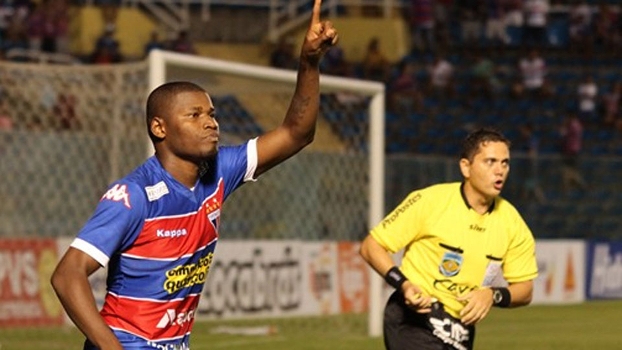 Tinga fez o gol da vitória do Fortaleza neste sábado