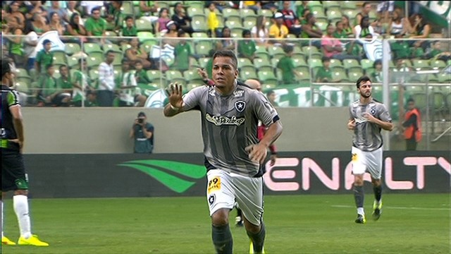Carleto marcou o primeiro gol do Botafogo na partida