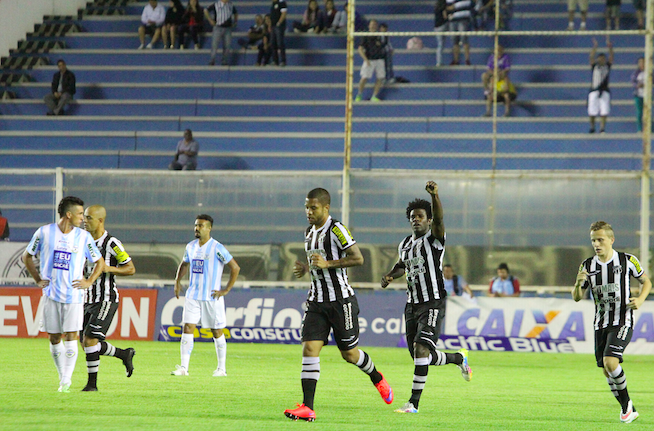 Sandro abriu o placar pelo Ceará - Tiago Ferreira