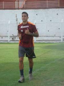 Série B: Goleiro retorna aos treinos do Boa Esporte e vai brigar pela titularidade