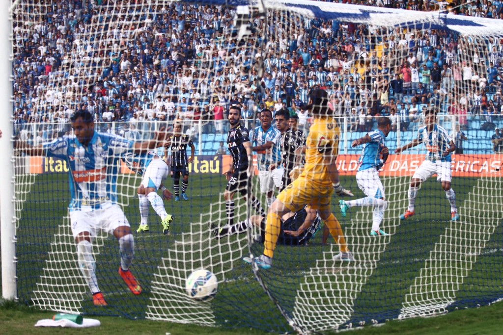 Gol de André Lima no começo da partida. - Foto: Avai FC Oficial