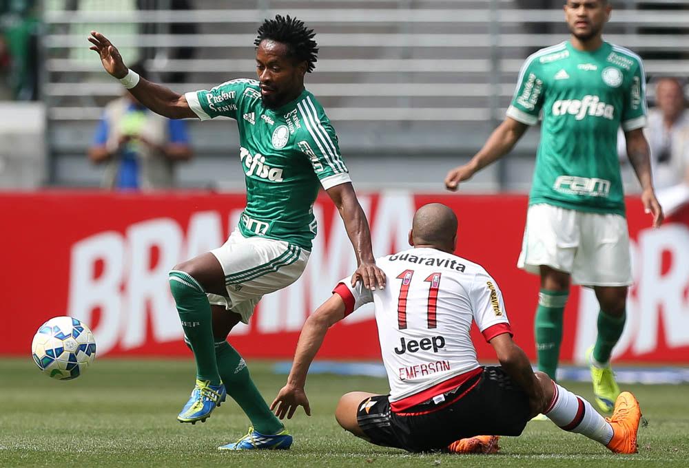 Zé reorganizou o meio de campo do Palmeiras, mesmo na lateral. Olho nele, Oliveira! Zé reorganizou o meio de campo do Palmeiras, mesmo na lateral. Olho nele, Oliveira!