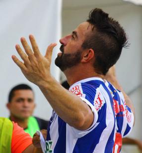 Leandro Cearense marcou dois gols para o Papão contra o Oeste
