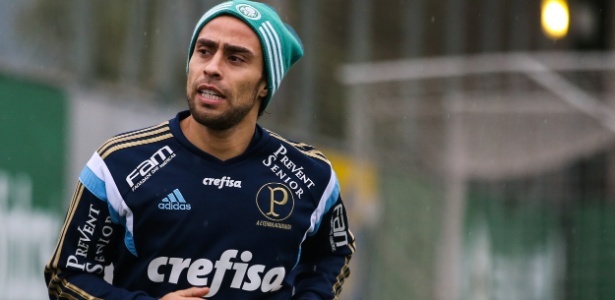 Valdivia se despediu da torcida do Palmeiras nesta segunda