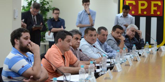 Dirigentes da Segundona Paulista ouviram as diretrizes para a fase decisiva da competição. Foto: Rodrigo Corsi/FPF