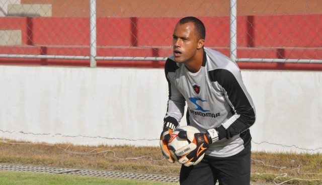 Genivaldo salvou o Botafogo-PB