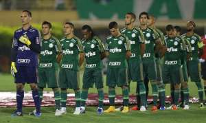 Palmeiras encaminha acerto com Fernando Prass e renovação deve sair
