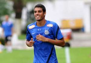 Lateral do Santos, Emerson Palmieri pode estar de saída para o Roma
