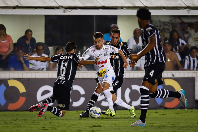 Com Lucas Lima inspirado, o Santos venceu o Corinthians na VIla Belmiro. - Foto; Santos FC Oficial