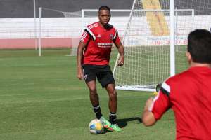 A pedido de técnico, Joinville negocia com Luiz Gustavo, do Botafogo-SP
