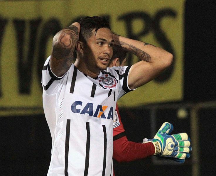 Luciano vai ficar por volta de 6 meses sem jogar