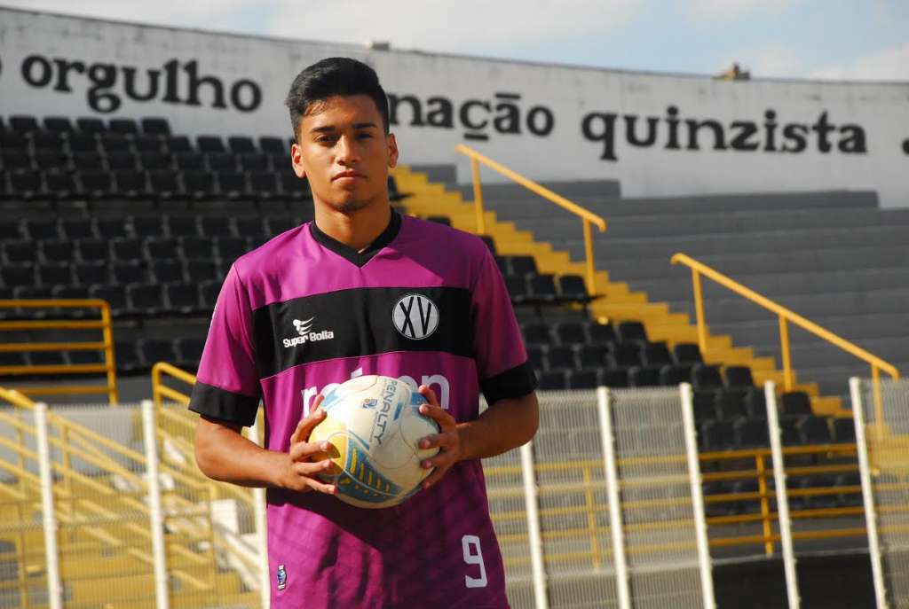 O volante Felipe Fraga, de 18 anos, vai ter sua chance na equipe principal do XV de Piracicaba - Divulgação