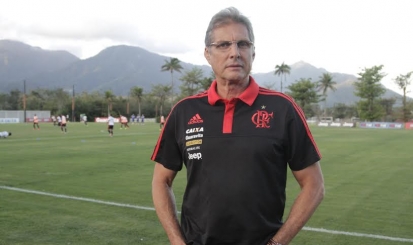 Oswaldo de Oliveira comemorou o retorno ao comando do Flamengo
