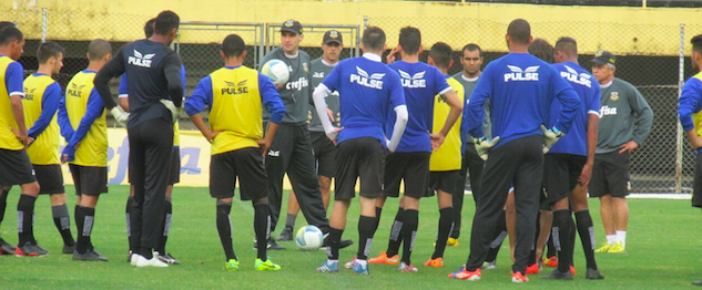 Comissão técnica pedi empenho máximo no São Bernardo. Fotos: Guina Moreira