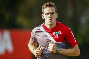 Atalanta volta à carga por Rafael Tolói, do São Paulo