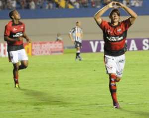 Série B: Santa Cruz contrata Diogo Campos, ex-Atlético-GO, para ser sombra de Grafite