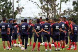 Série B: Paraná terá desfalques e estreantes diante do Ceará
