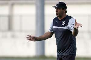 Série B: Botafogo deverá ter casa cheia, e Ricardo Gomes quer evitar euforia