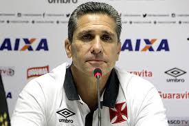 Jorginho lamenta derrota em 'jogo atípico' e nega abatimento no Vasco