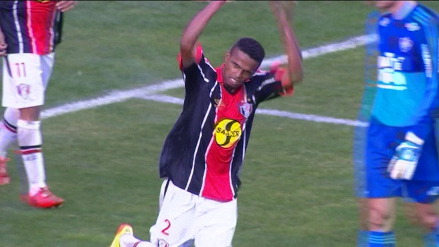 Joinville pressionou e chegou ao gol de empate com Mauro Sérgio