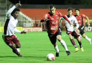 Brasil 1 x 1 Caxias - Xavante esbarra em outra zebra e perde chance de disparar