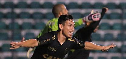 Dudu brilhou mais uma vez na vitória do Figueirense