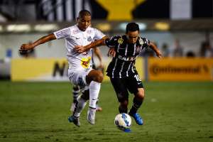 Copa do Brasil: 'Temos de ser inteligentes', diz Jadson sobre jogo com o Santos