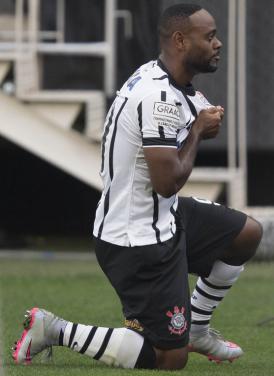 Vagner Love: redenção e agradecimento no Timão
