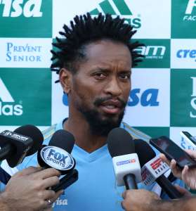 Copa do Brasil: Zé Roberto deve jogar como lateral-esquerdo no Palmeiras contra o Cruzeiro