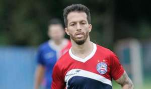 Série B: Ex-Palmeiras, Cicinho sente a coxa e desfalcará Bahia por dez dias