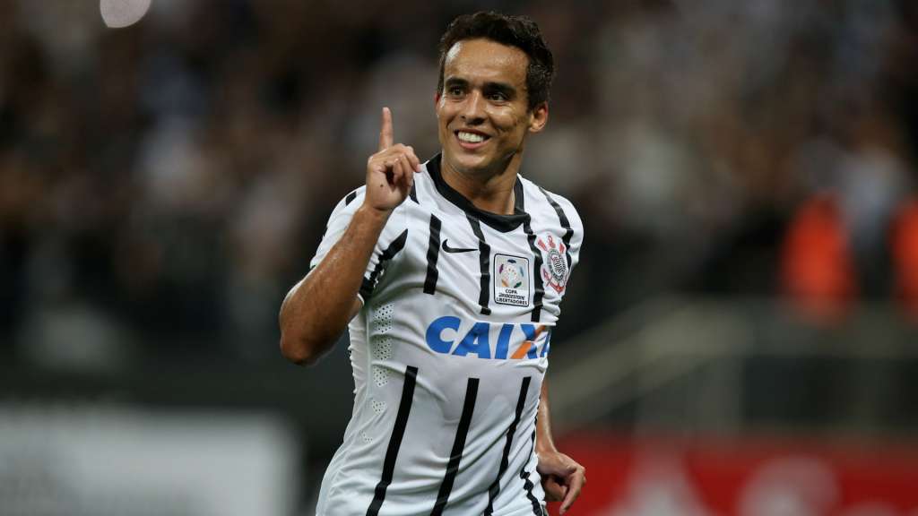 Jadson é o artilheiro do Corinthians no Brasileirão