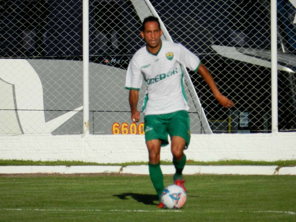 Fernando mal voltou e já é desfalque certo para próxima partida do Cuiabá