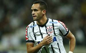 Renato Augusto vê Corinthians com 'obrigação maior' no Brasileirão