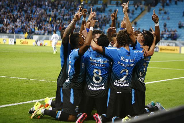 Grêmio não teve dificuldades para bater o Coritiba