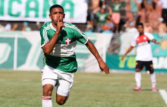 Gabriel Jesus luta para superar timidez e lidar com a fama no Palmeiras 2 0002050109155 img