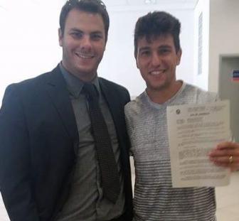 Felipe Rino, à esquerda, conseguiu vitória nos tribunais para Douglas Marques