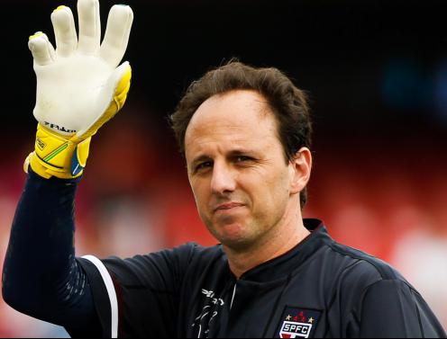 Rogério Ceni está fora do jogo contra a Ponte Preta