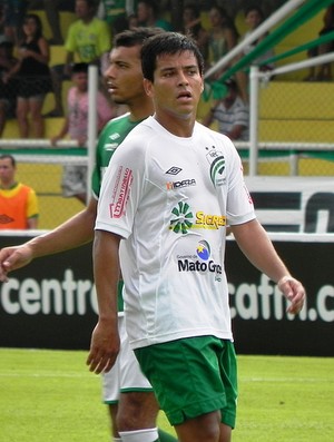 Tozin foi o nome do jogo, com dois gols
