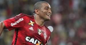 Dnipro acerta com Anderson Pico, do Flamengo, por empréstimo