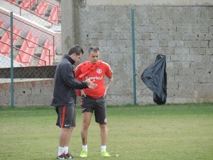 Avaí x Internacional -  Argel tem parada dura para se manter invicto no Colorado