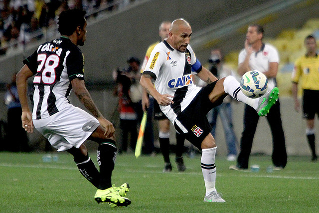 Vasco da Gama 0 x 1 Figueirense - Ter o Flamengo como freguês não tira o Vasco da lanterna do Brasileirão 2 0002050109641 img