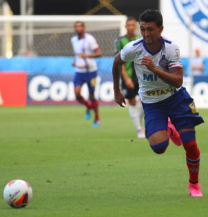 Kieza marcou o gol de empate do Bahia, mas lamentou o resultado
