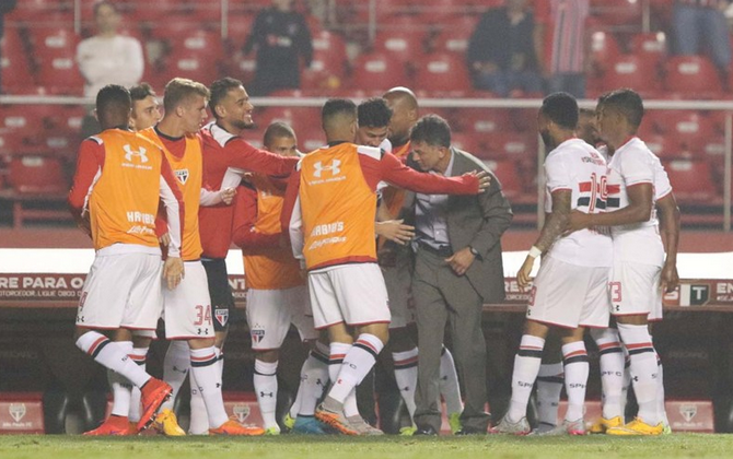 Ganso guiou o São Paulo à mais uma vitória no Brasileirão