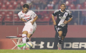 Pato diz que deseja ficar no São Paulo, mas vai estudar propostas